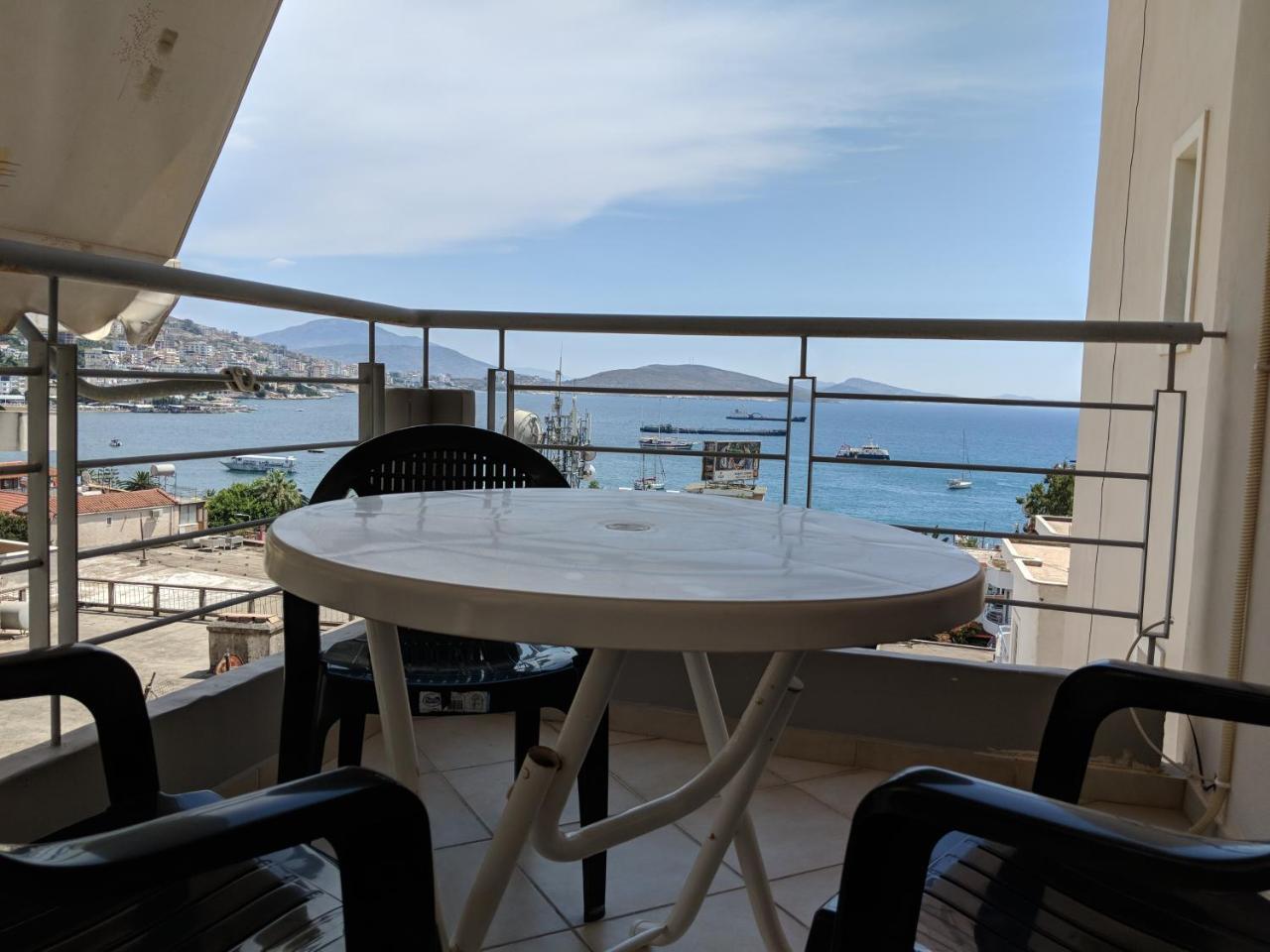 Seafront Apartment Σαράντα Εξωτερικό φωτογραφία